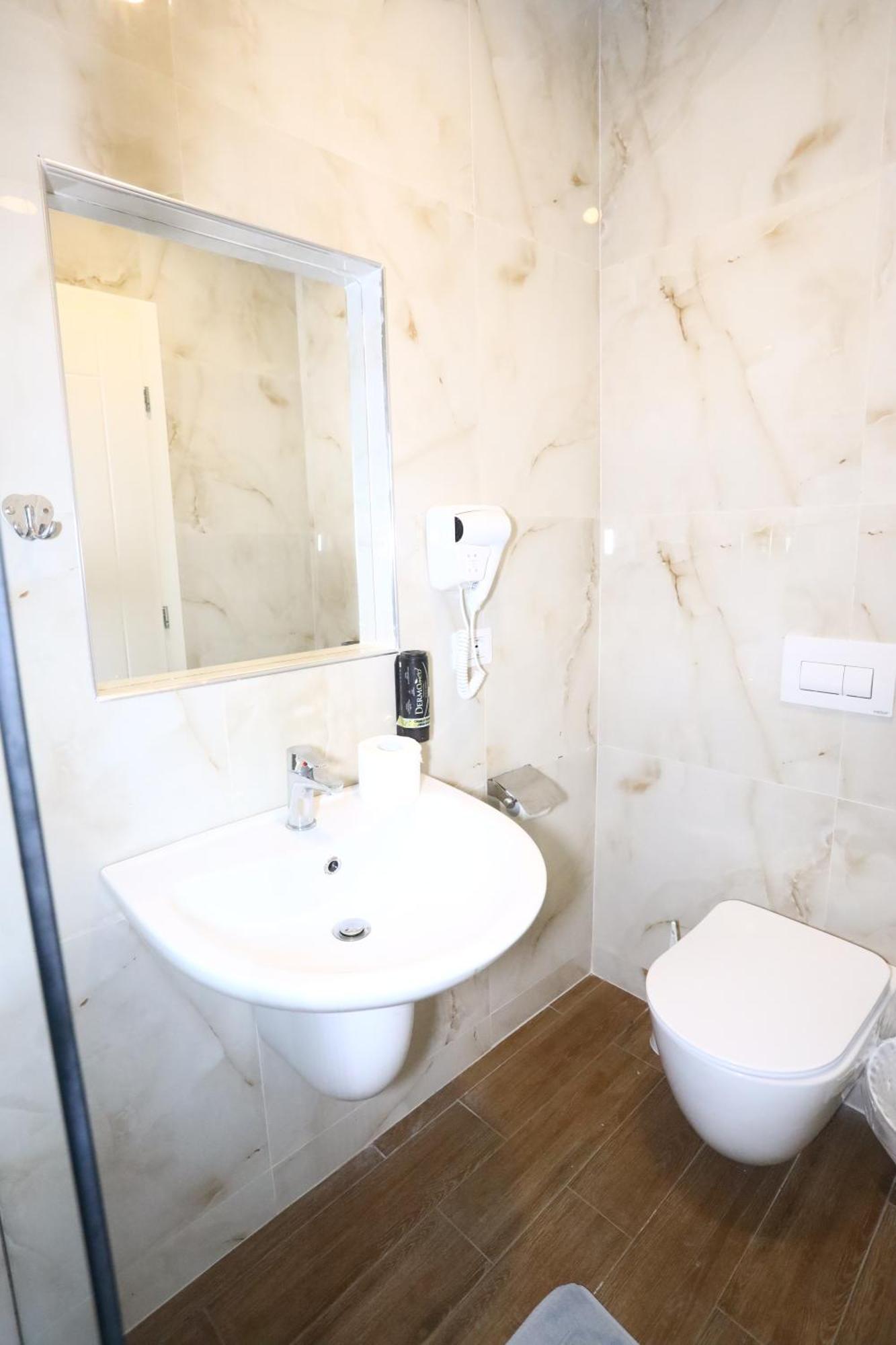 Kamomil 3* Škalngur