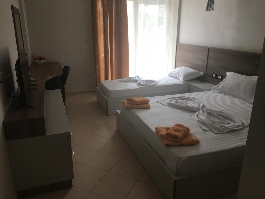 Kamomil Hotel